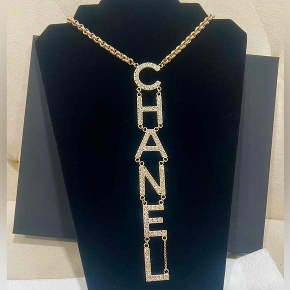 Runway✨Chanel Crystals Logo Gold Drop Necklace - Picture 4 of 17